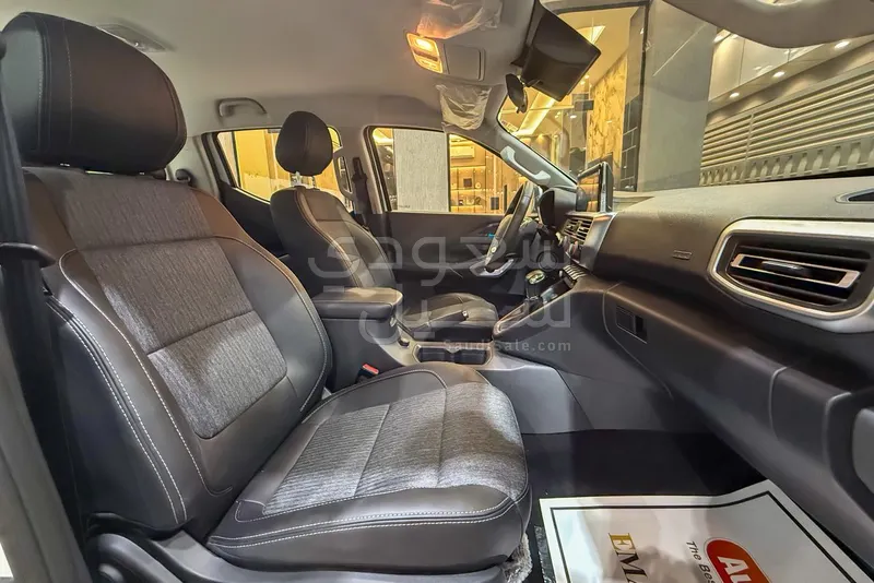 2023 بيجو بيك اب