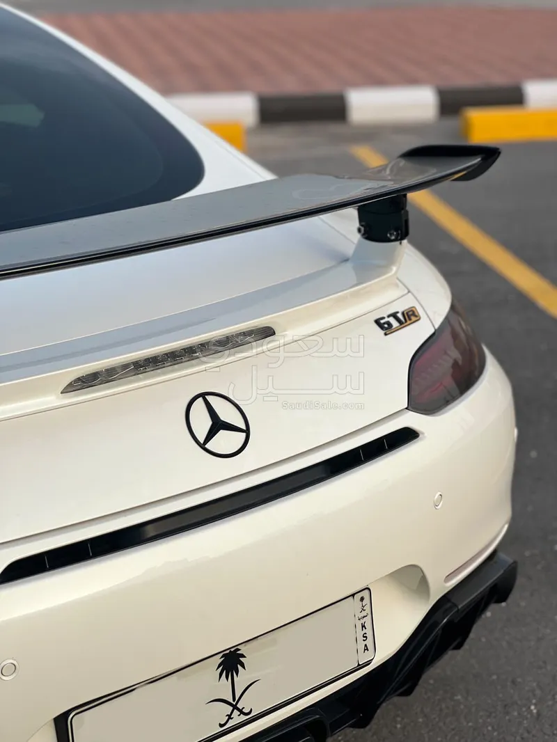 2018 مرسيدس - بنز جي تي أر أي إم جي