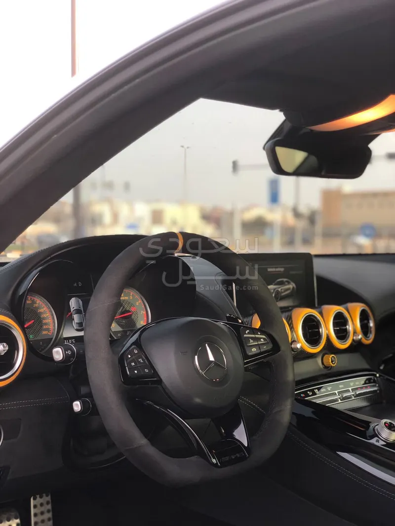 2018 مرسيدس - بنز جي تي أر أي إم جي