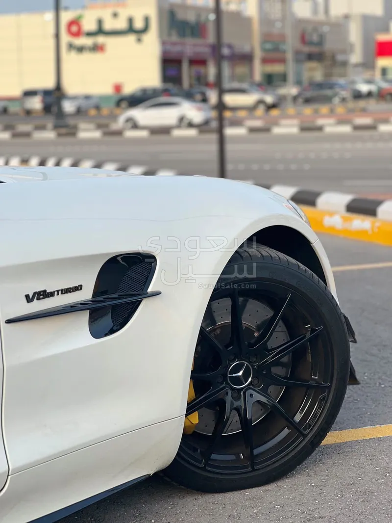 2018 مرسيدس - بنز جي تي أر أي إم جي