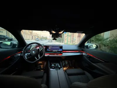 2025 بي ام دبليو الفئة الخامسة 520 أي إم كت