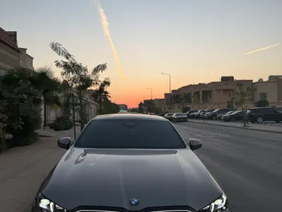 2025 بي ام دبليو الفئة الخامسة 520 أي إم كت