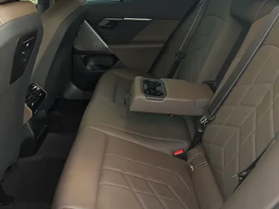 2025 بي ام دبليو الفئة الخامسة 520 أي إم كت