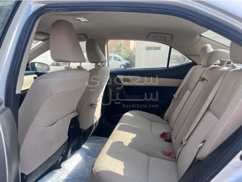 2014 تويوتا كورولا