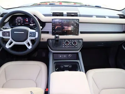 2023 لاند روفر ديفيندر 110