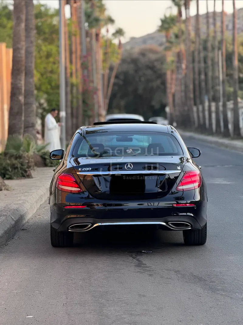 2019 مرسيدس - بنز إي 200