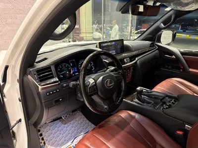 2021 لكزس إل إكس 570