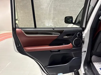 2021 لكزس إل إكس 570