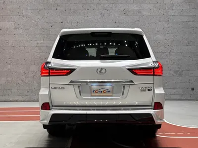 2021 لكزس إل إكس 570