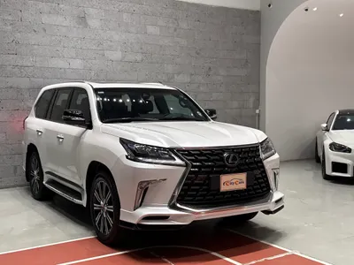 2021 لكزس إل إكس 570