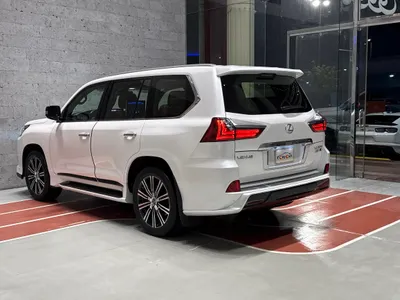 2021 لكزس إل إكس 570