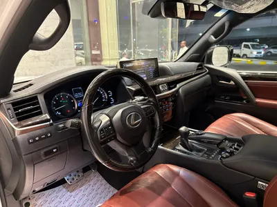 2021 لكزس إل إكس 570