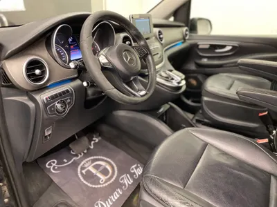 2015 مرسيدس - بنز في 220