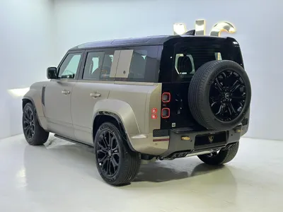 2025 لاند روفر ديفيندر اوكتا