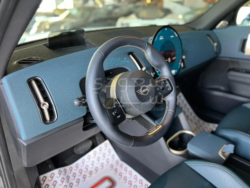 2024 ميني كونتري مان اس