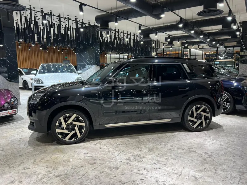 2024 ميني كونتري مان اس