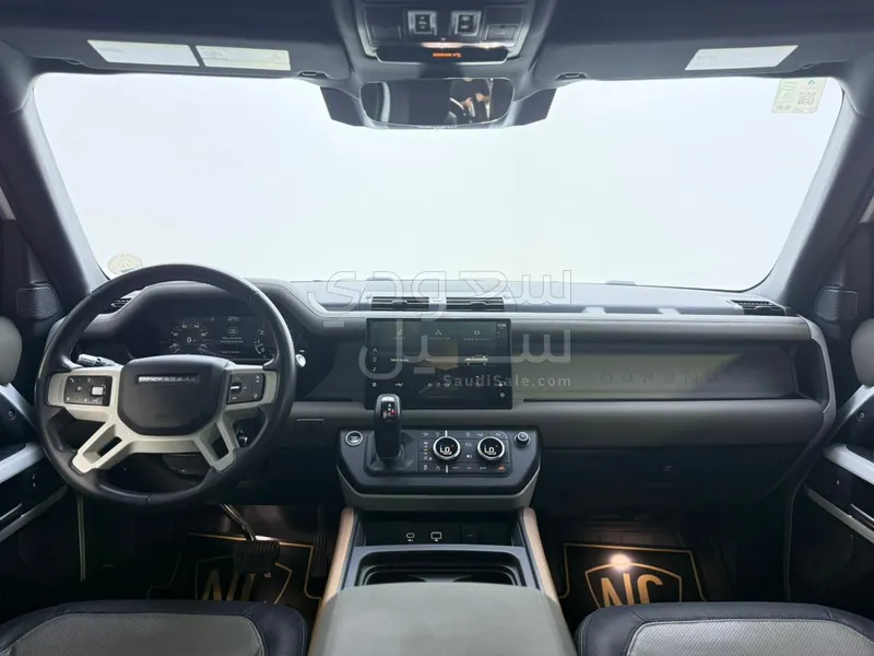 2022 لاند روفر ديفيندر اكس داينمك