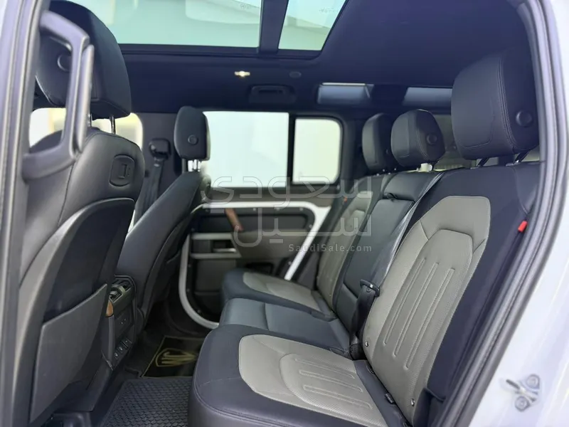 2022 لاند روفر ديفيندر اكس داينمك