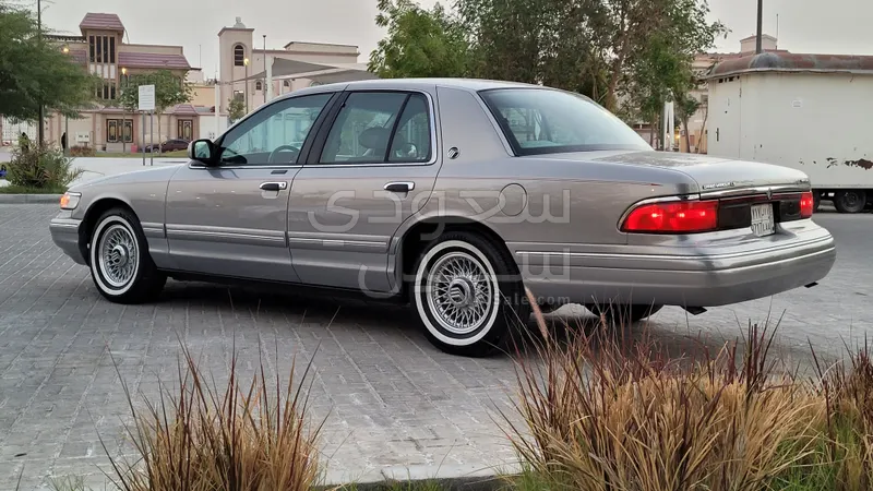 1996 ميركوري جراند ماركيز