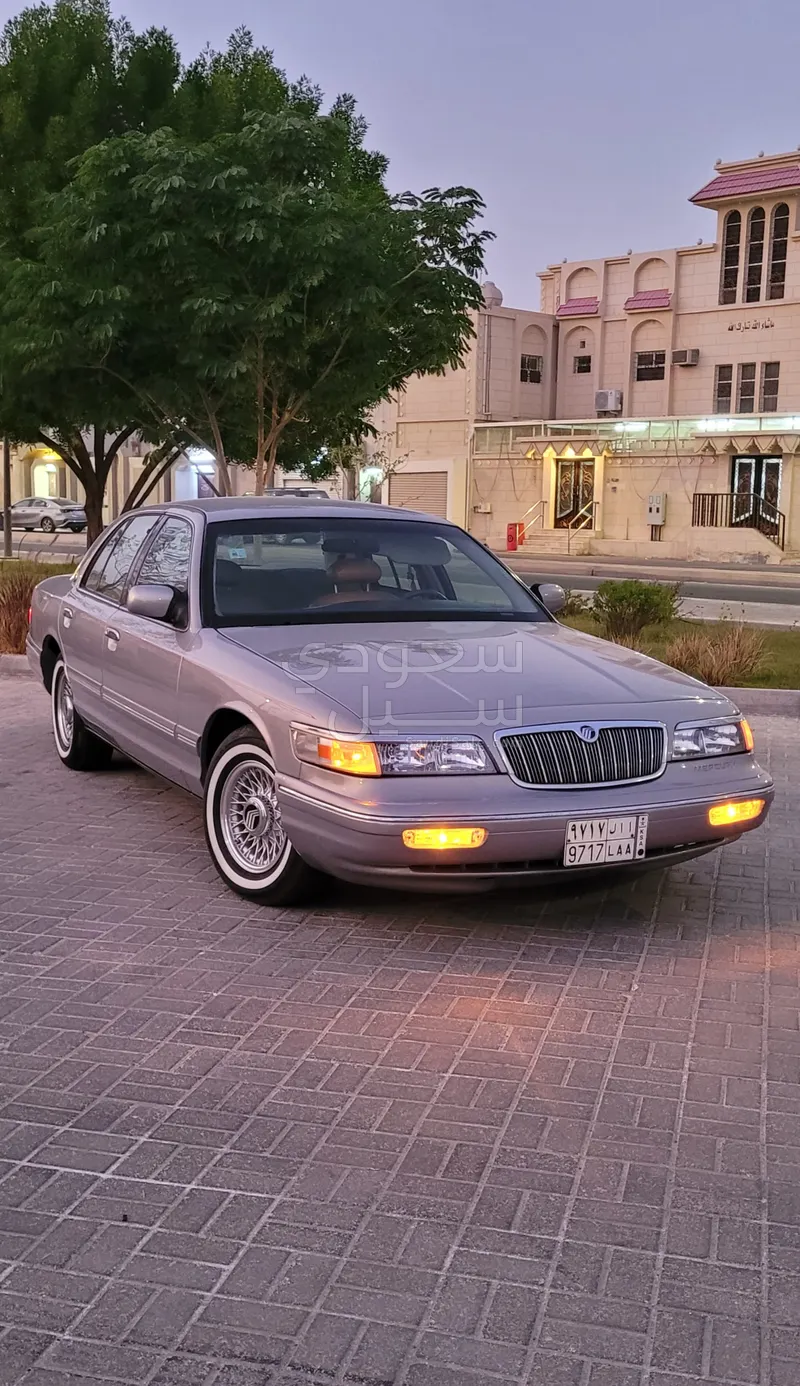 1996 ميركوري جراند ماركيز