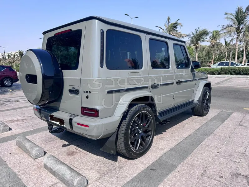 2025 مرسيدس - بنز جي 63