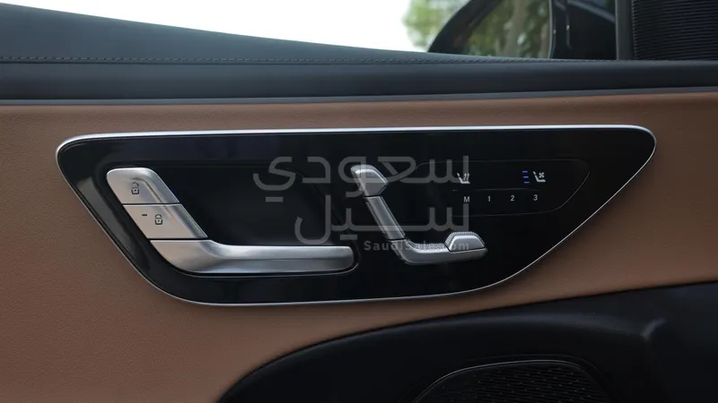 2025 مرسيدس - بنز إي 200