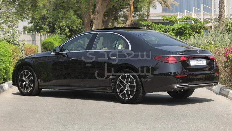 2025 مرسيدس - بنز إي 200