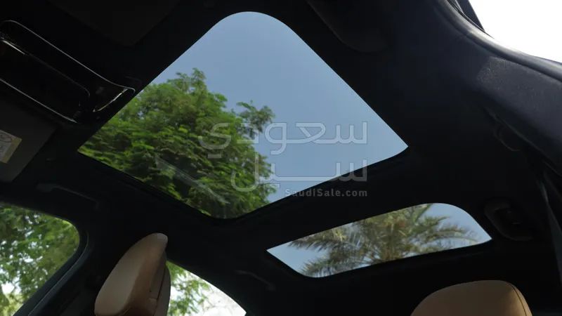 2025 مرسيدس - بنز إي 200