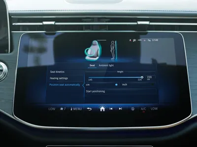 2025 مرسيدس - بنز إي 200