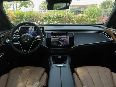 2025 مرسيدس - بنز إي 200