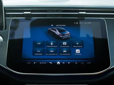 2026 مرسيدس - بنز إي 200 أي إم جي