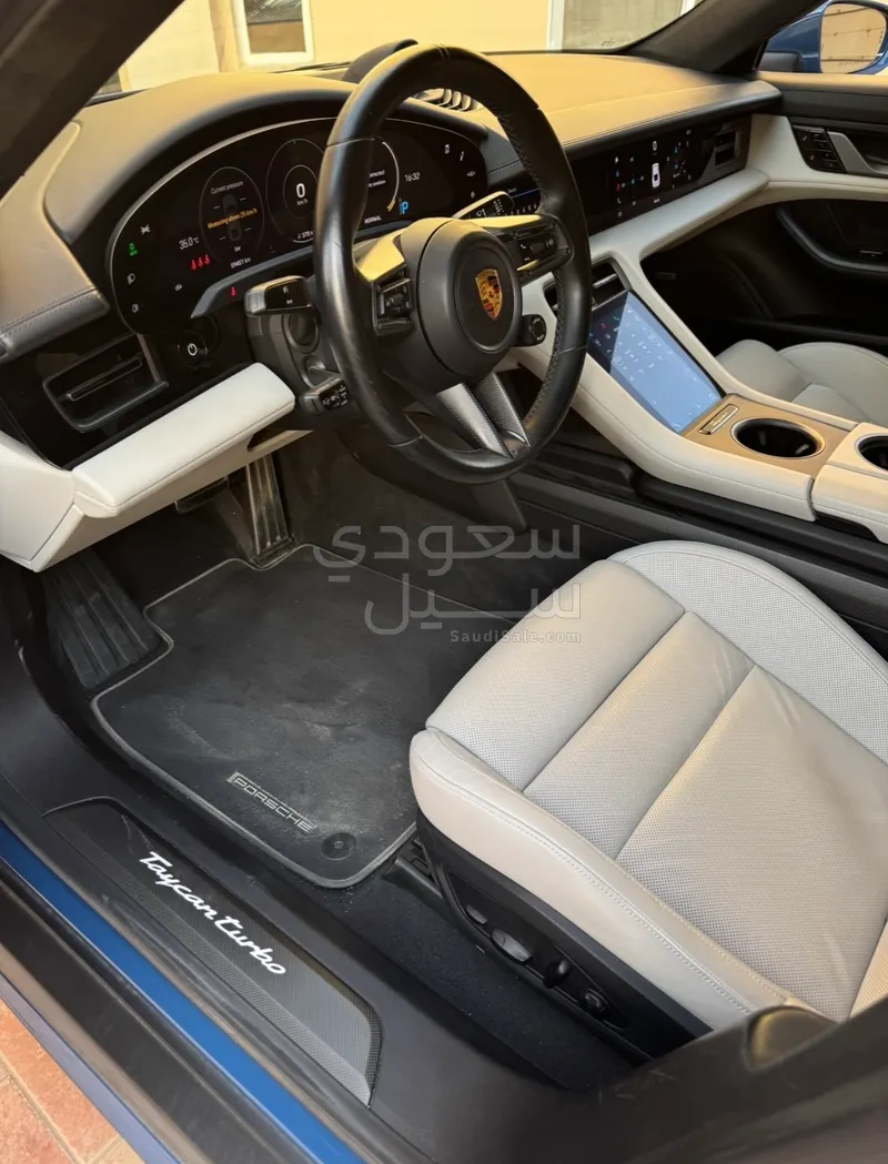 2021 بورش تايكان تيربو