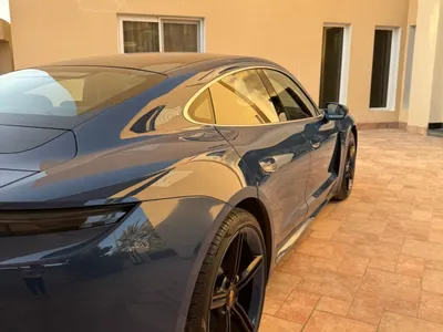 2021 بورش تايكان تيربو