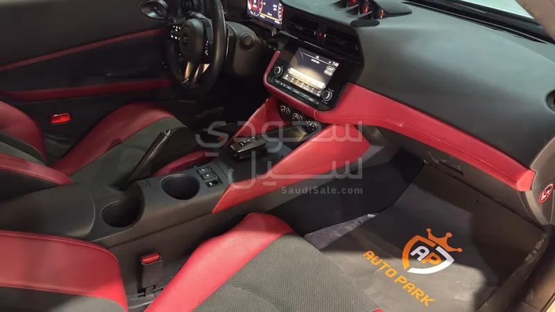 2024 نيسان زد 370