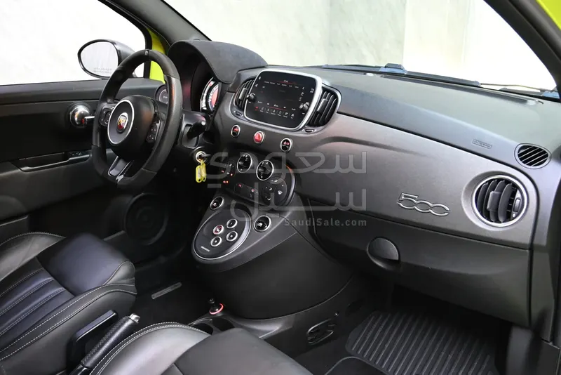 2019 فيات ابارث 595 كومبيتزيون