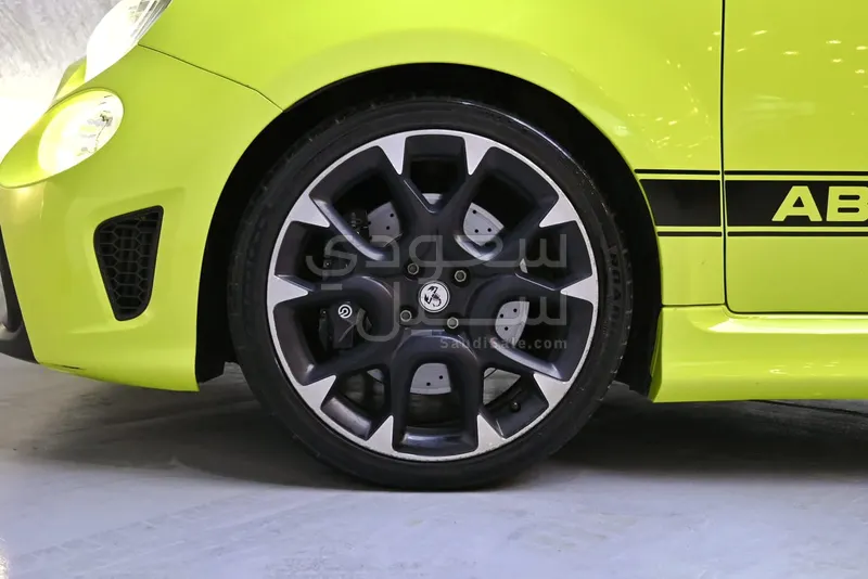 2019 فيات ابارث 595 كومبيتزيون