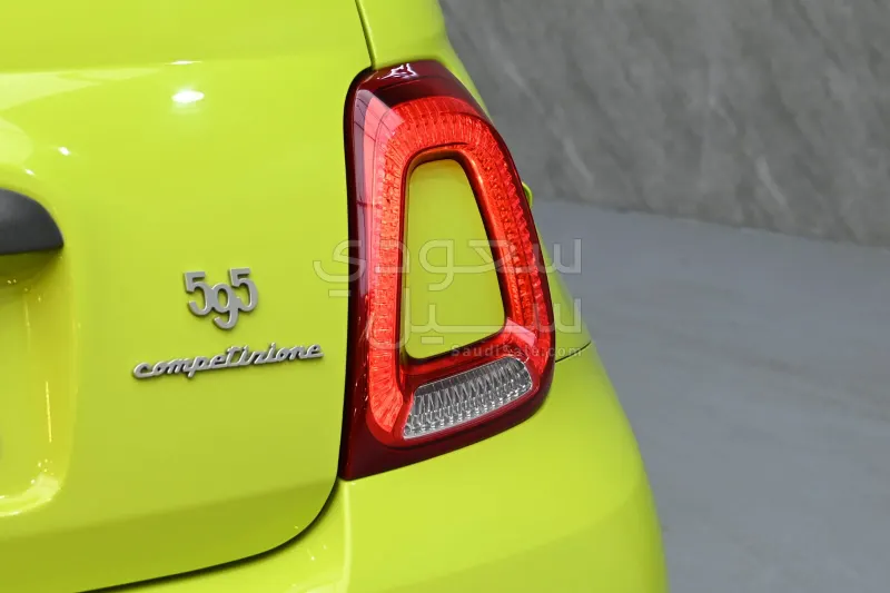 2019 فيات ابارث 595 كومبيتزيون