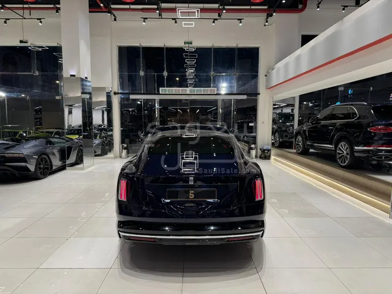 2024 رولز رويس سبيكتر