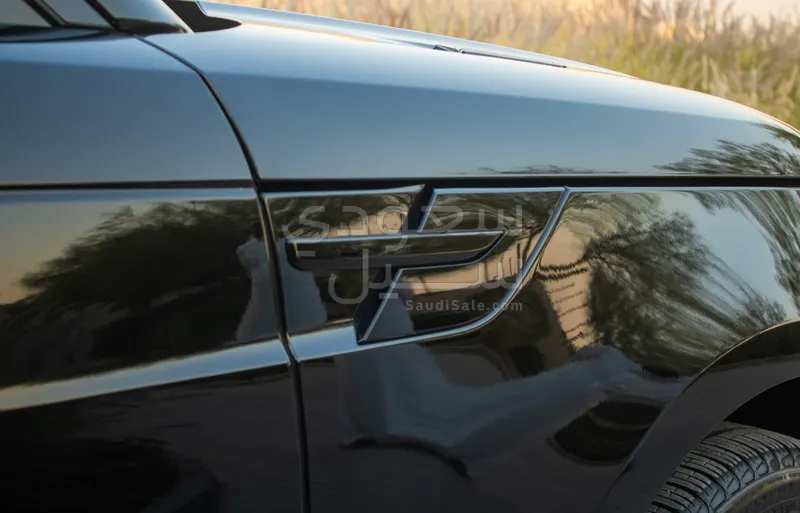 2023 لاند روفر رينج روفر سبورت اس اي