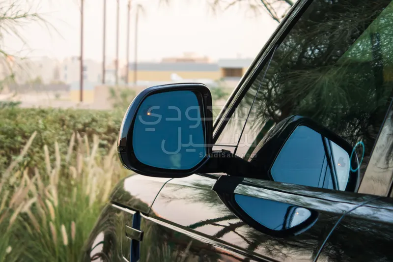 2023 لاند روفر رينج روفر سبورت اس اي