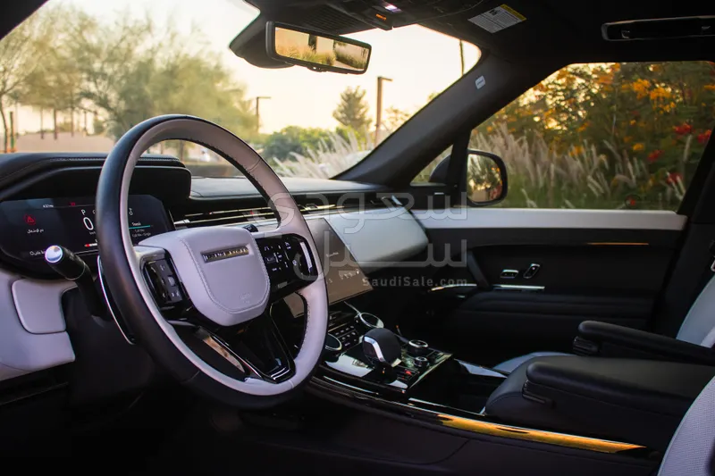 2023 لاند روفر رينج روفر سبورت اس اي