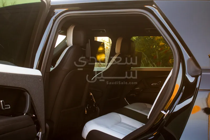 2023 لاند روفر رينج روفر سبورت اس اي