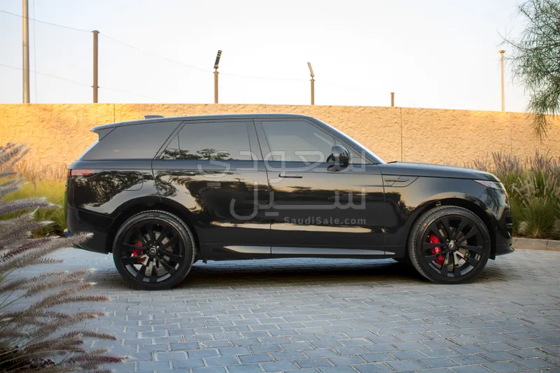 2023 لاند روفر رينج روفر سبورت اس اي