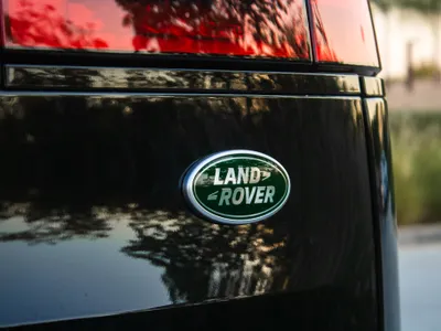 2023 لاند روفر رينج روفر سبورت اس اي