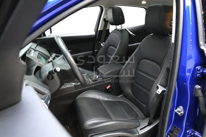 2019 جاكوار اي-بيس