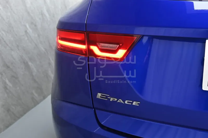 2019 جاكوار اي-بيس