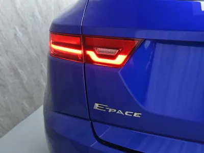 2019 جاكوار اي-بيس