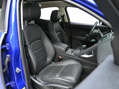 2019 جاكوار اي-بيس