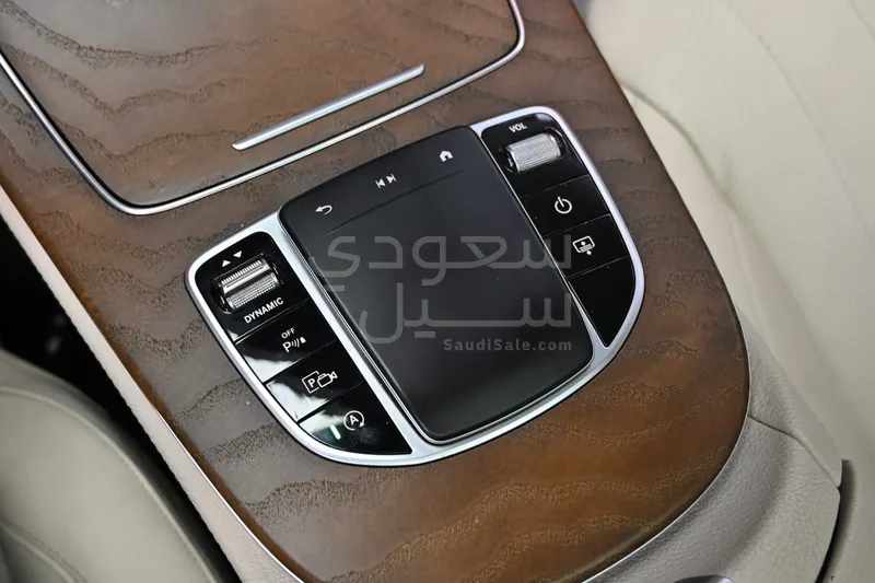 2021 مرسيدس - بنز إي 350