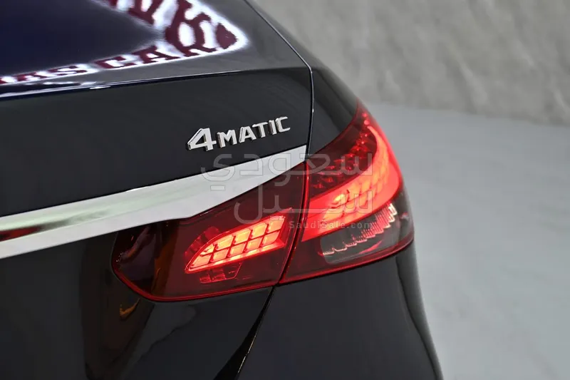 2021 مرسيدس - بنز إي 350